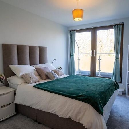 Surrey Hills Escape: Riverside Walks & Quick Links Godalming Exteriör bild